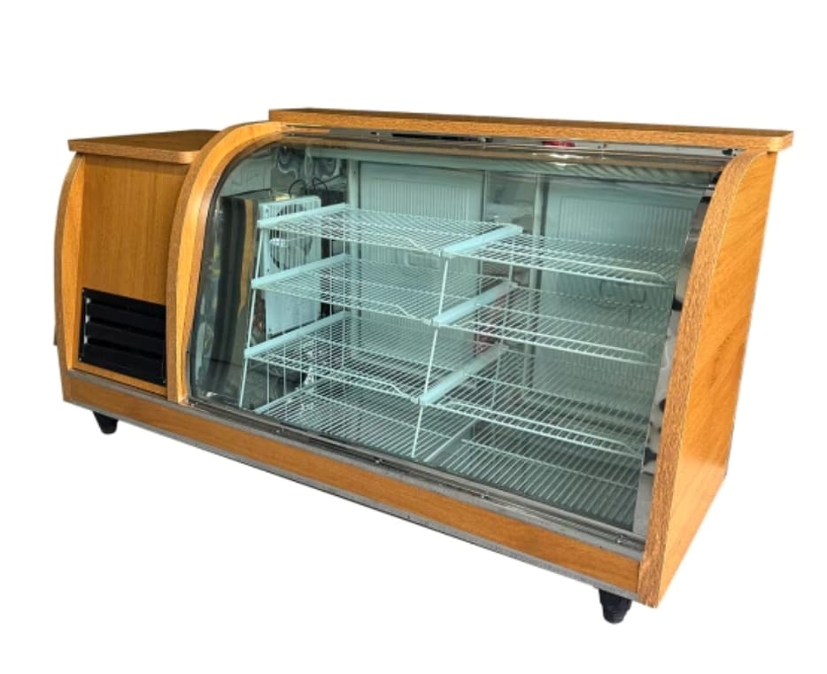 Heladera mostrador vidrio curvo en 2 y 2,40 mts